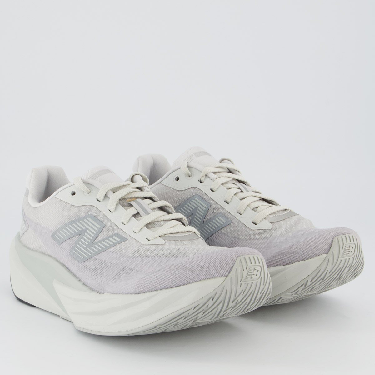 Tênis New Balance Fuelcell Rebel V5 Feminino Cinza Claro Cinza 2