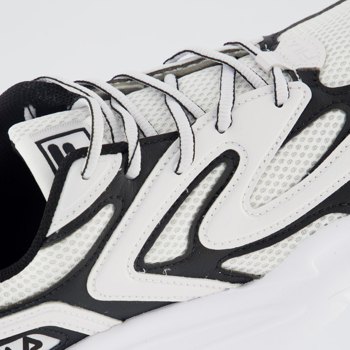 Tenis Fila Buzzard Bold Branco e Preto Branco/Preto 7