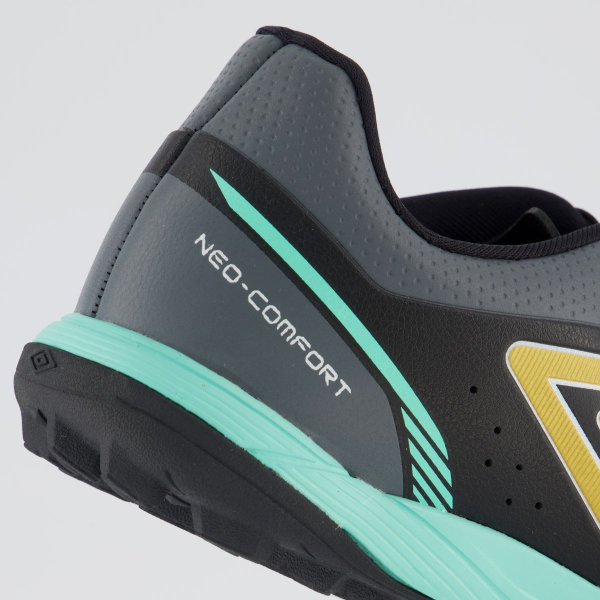 Chuteira Umbro Neo Comfort Society Preta e Verde Preto/Verde 6
