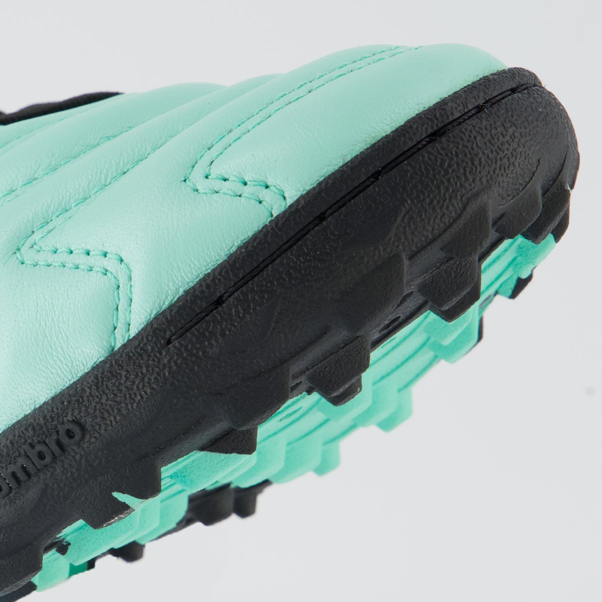 Chuteira Umbro Adamant Master Class Pro Bump Society Verde e Preta Verde/Preto 8