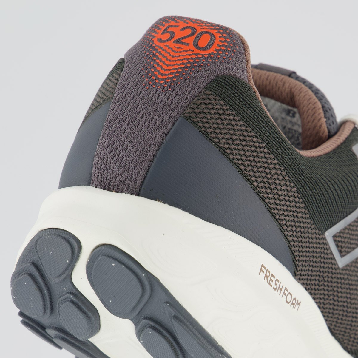 Tênis New Balance Fresh Foam 520 V9 Cinza e Marrom Cinza/Marrom 6