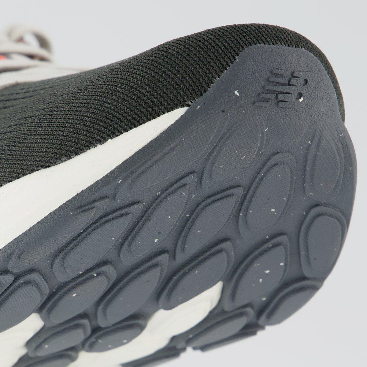 Tênis New Balance Fresh Foam 520 V9 Cinza e Marrom Cinza/Marrom 8