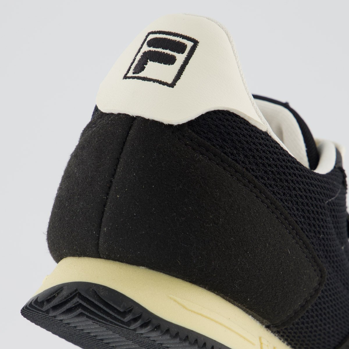 Tenis Fila F-RETRO 2 Feminino Preto e Bege Preto 6