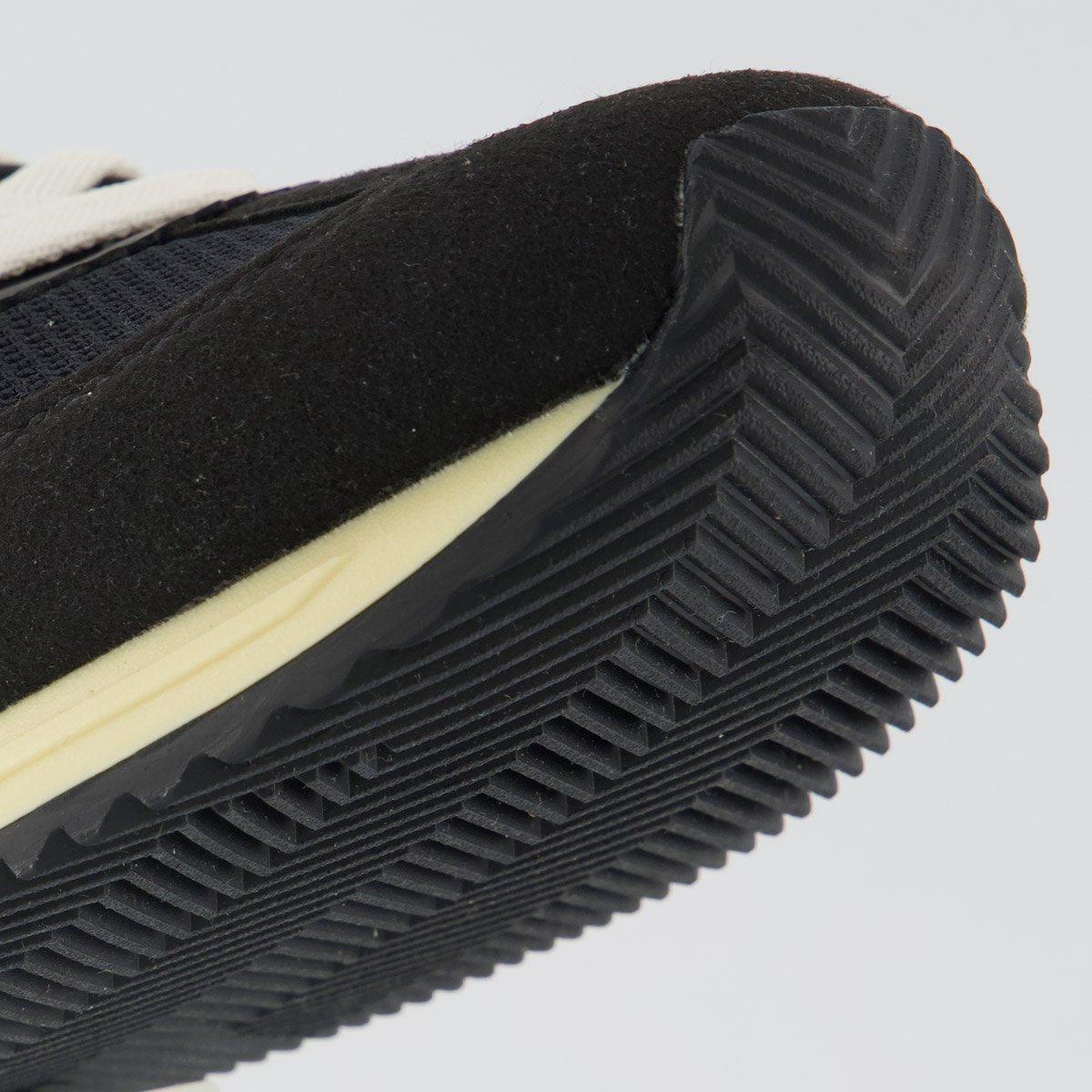 Tenis Fila F-RETRO 2 Feminino Preto e Bege Preto 8