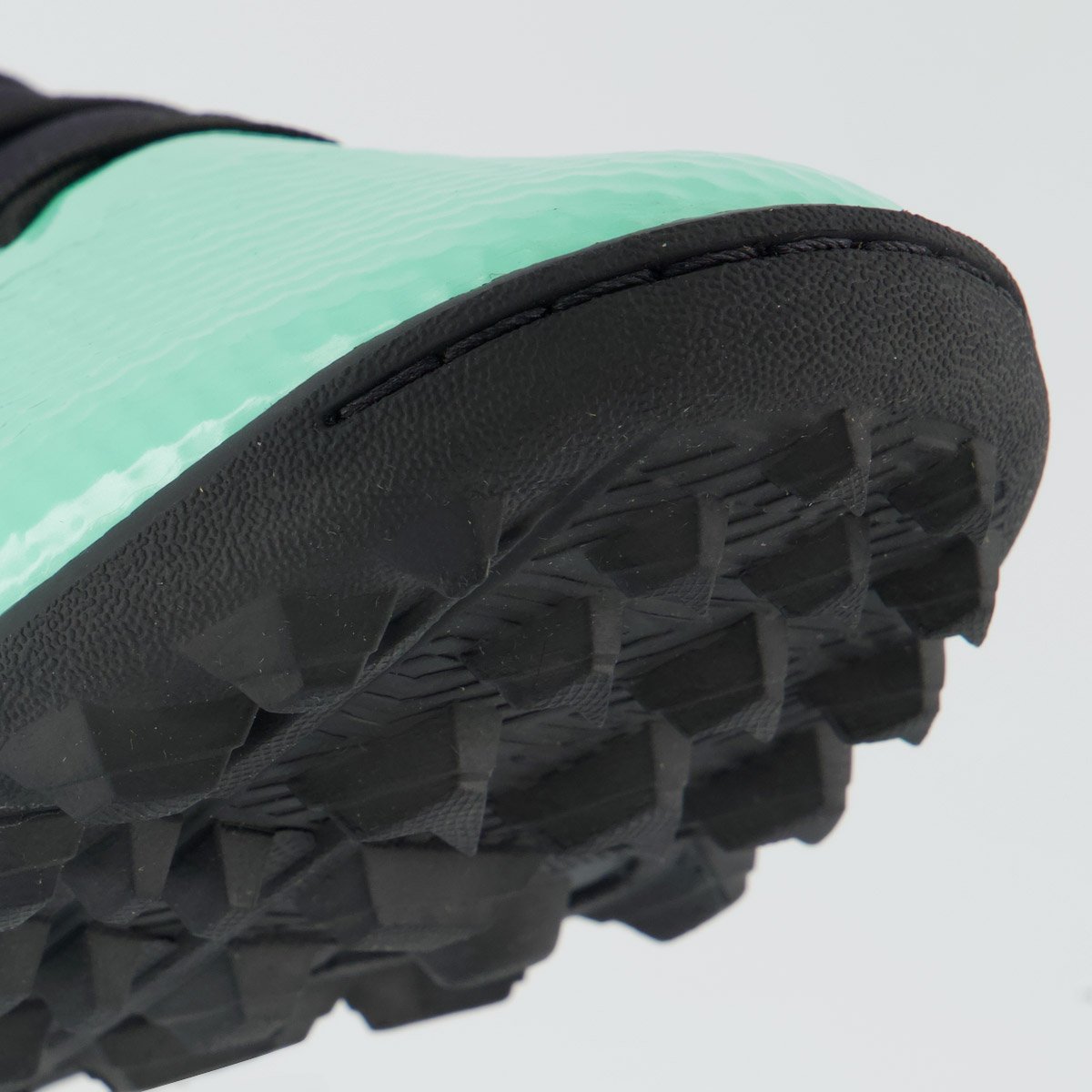 Chuteira Umbro Top Speed Club Society Verde Verde 8