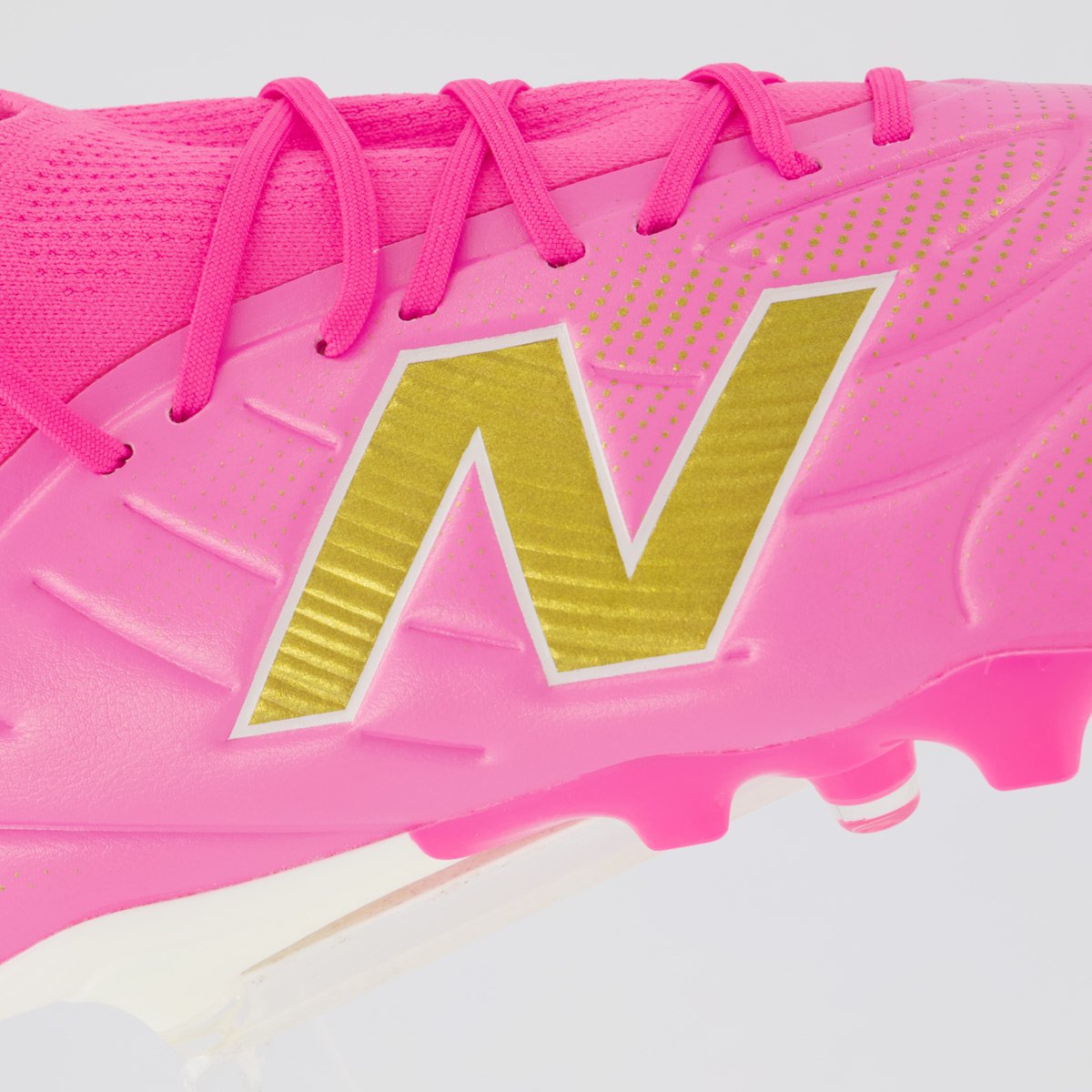 Chuteira New Balance Tekela Team low V5 Campo Rosa Rosa 7