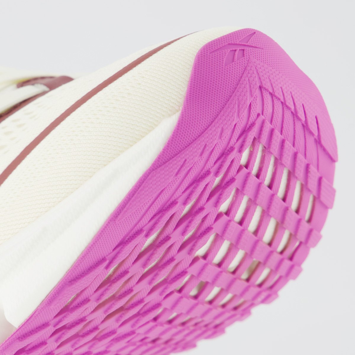 Tênis Reebok Floatzig 2 Feminino Branco e Rosa Branco/Rosa 8