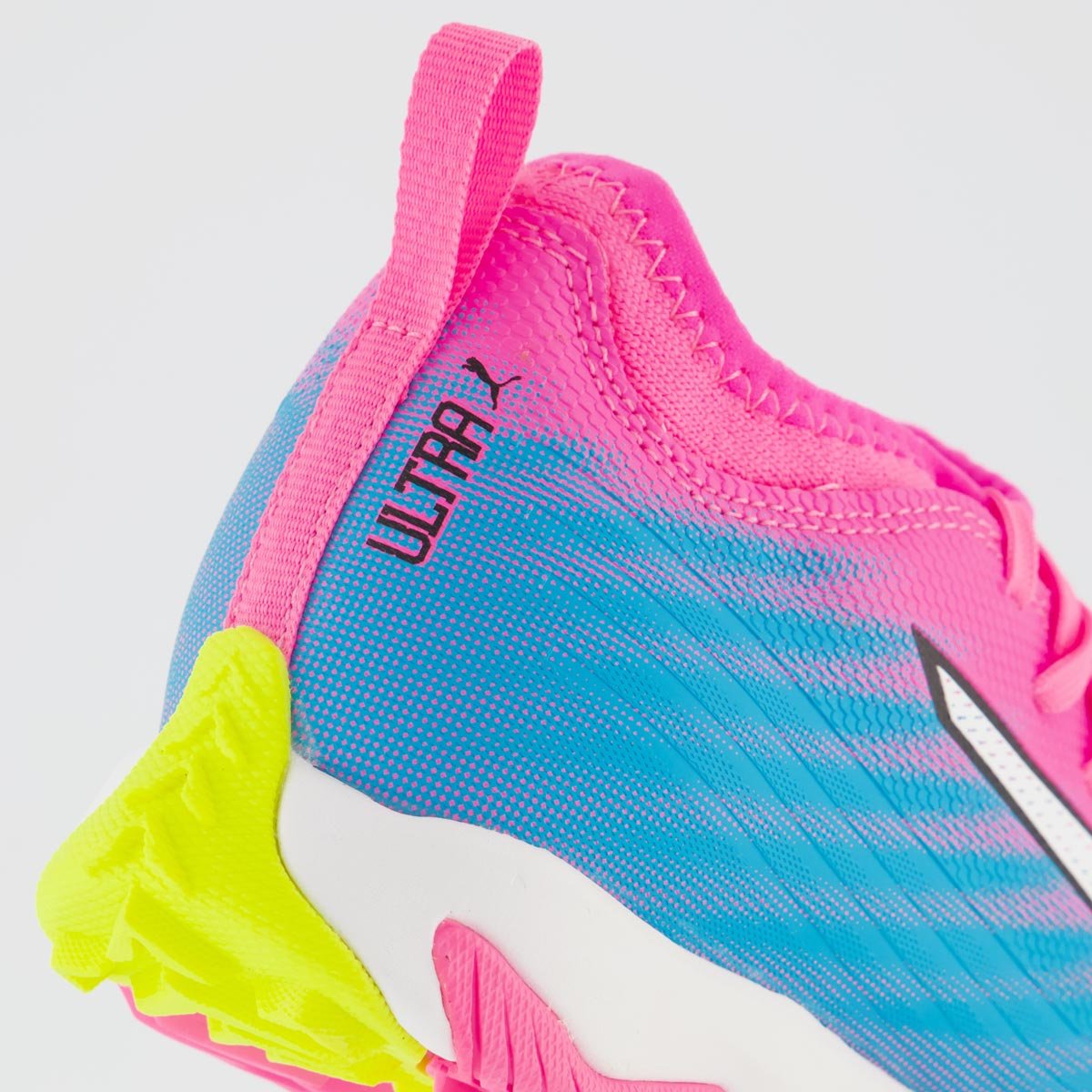 Chuteira Puma Ultra 6 Match Society + Mid Rosa Juvenil Rosa 6