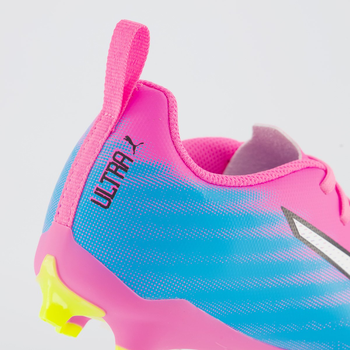 Chuteira Puma Ultra 6 Play FG/AG Campo Juvenil Rosa Rosa 6