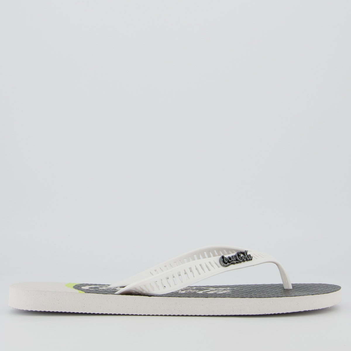 Chinelo Coca Cola Connell Preto e Off White Preto 2