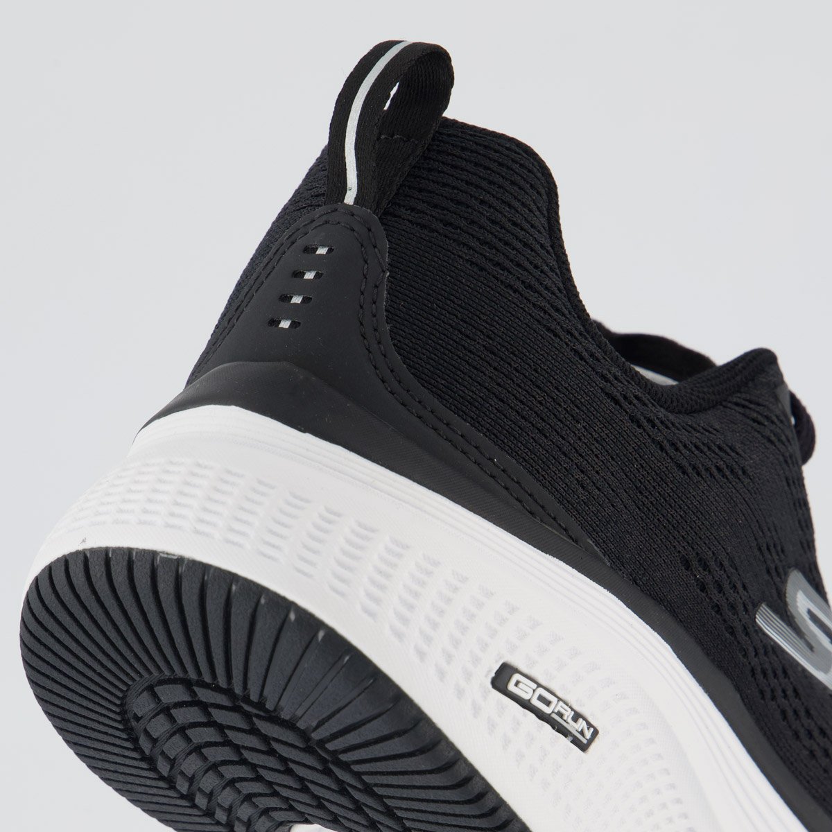 Tênis Skechers Go Run Elevate 2.0 Feminino Preto e Branco Preto/Branco 6