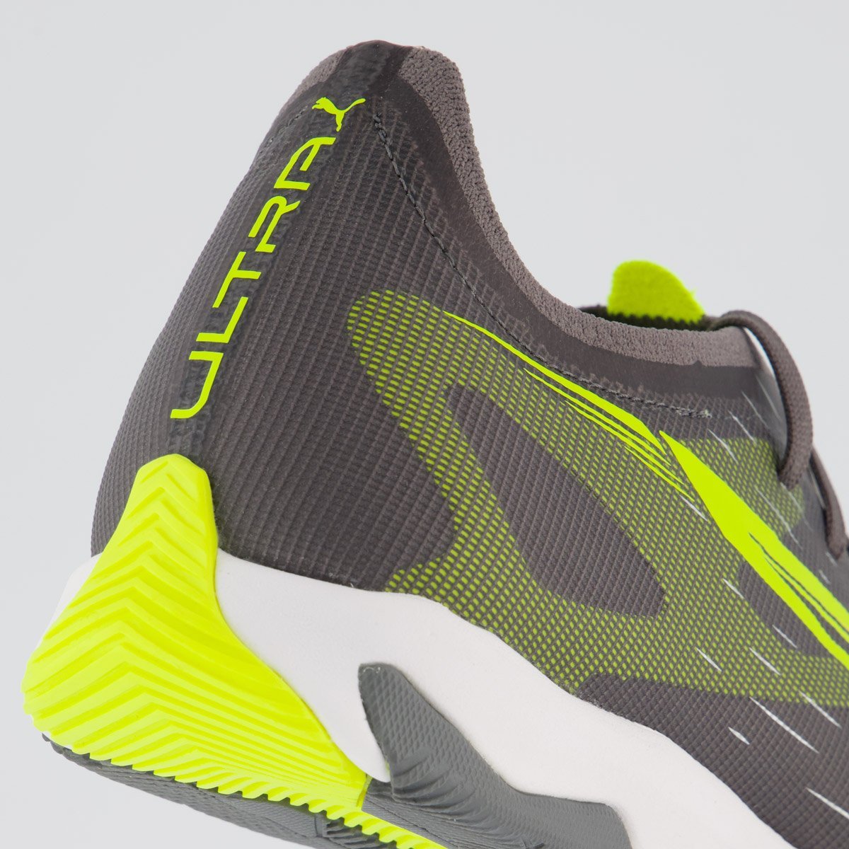 Chuteira Puma Ultra 5 Match IT Futsal Cinza Escuro e Verde Limão Cinza 6