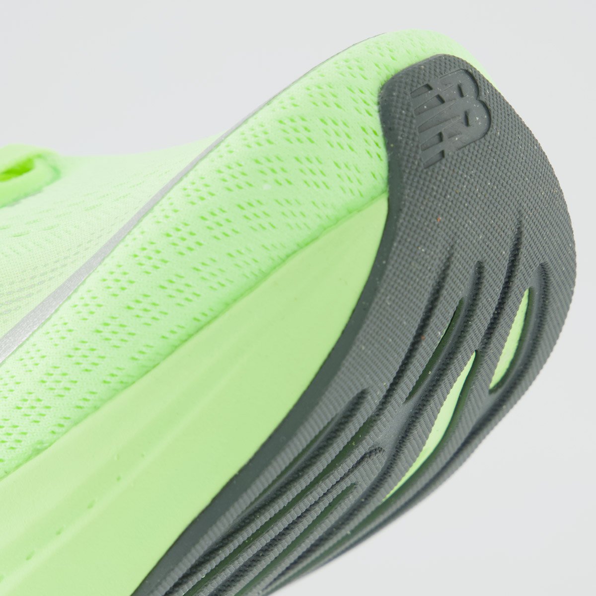 Tênis New Balance Fresh Foam Ellipse Verde Verde 8