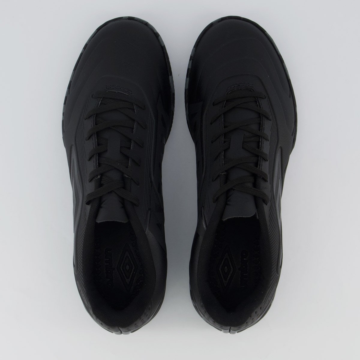 Chuteira Umbro Attak III Futsal Preta Preto 4
