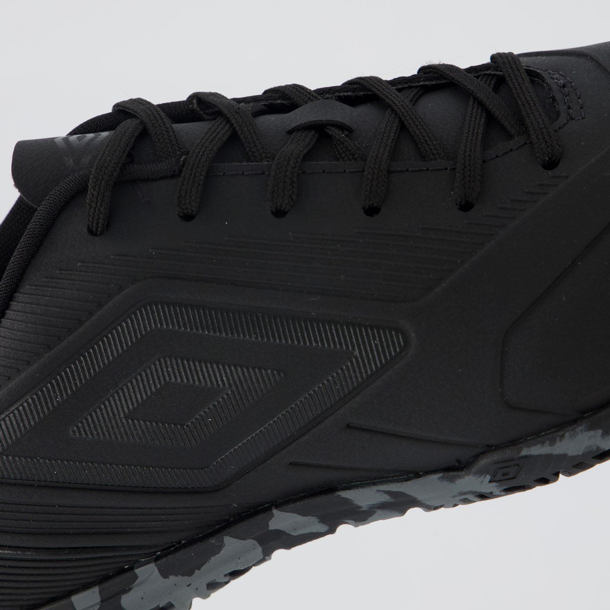 Chuteira Umbro Attak III Futsal Preta Preto 7