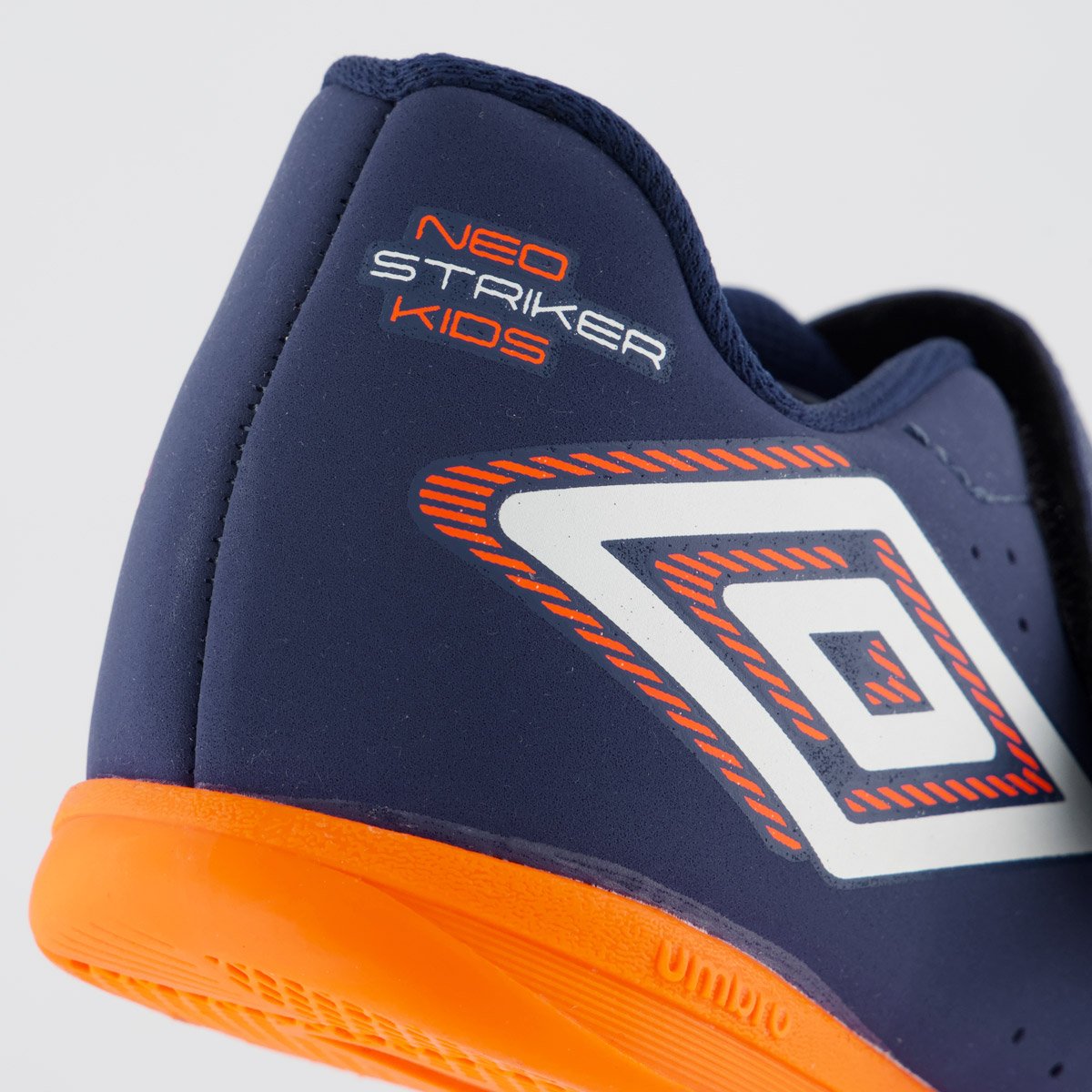 Chuteira Umbro Neo Stiker Futsal Infantil Azul e Laranja Azul/Laranja 6