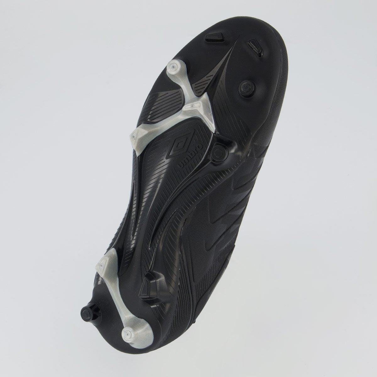 Chuteira Umbro Attak III Campo All Black Preto 5