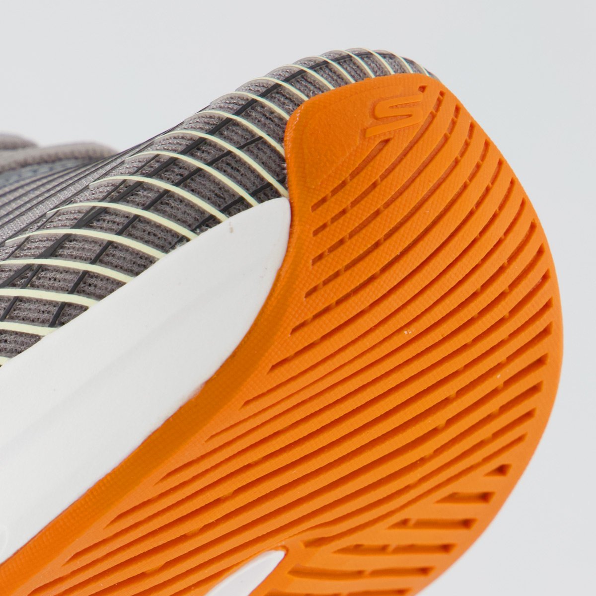 Tênis Skechers Max Cushioning Glide-Step Cinza Escuro Cinza Escuro 8