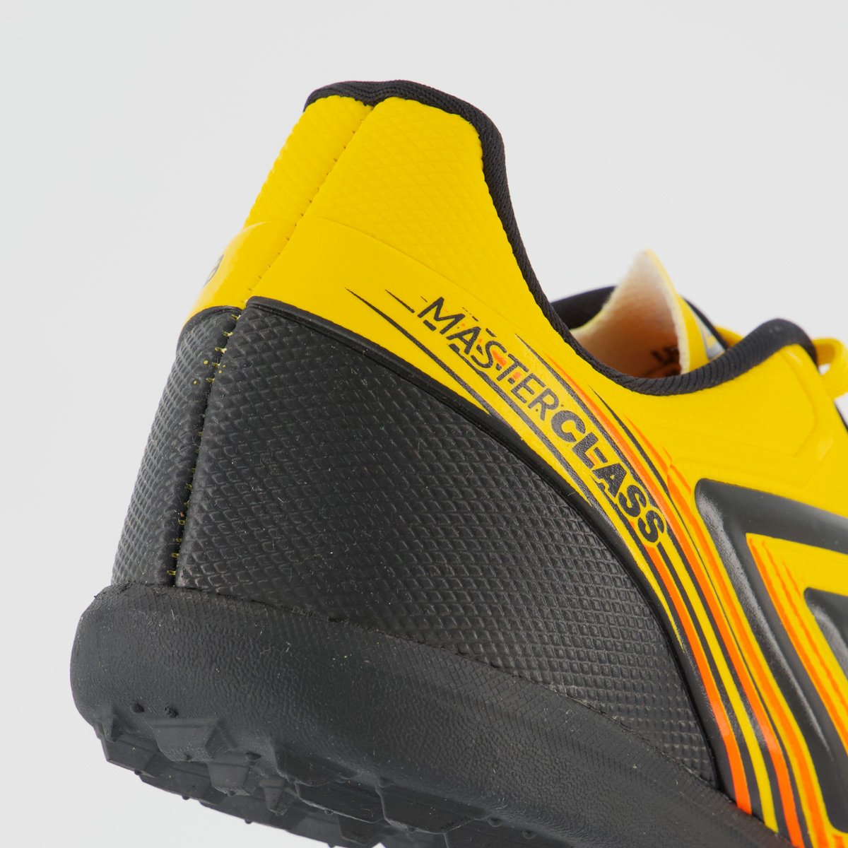 Chuteira Umbro Master Class Club Society Amarela e Preta Amarelo/Preto 6