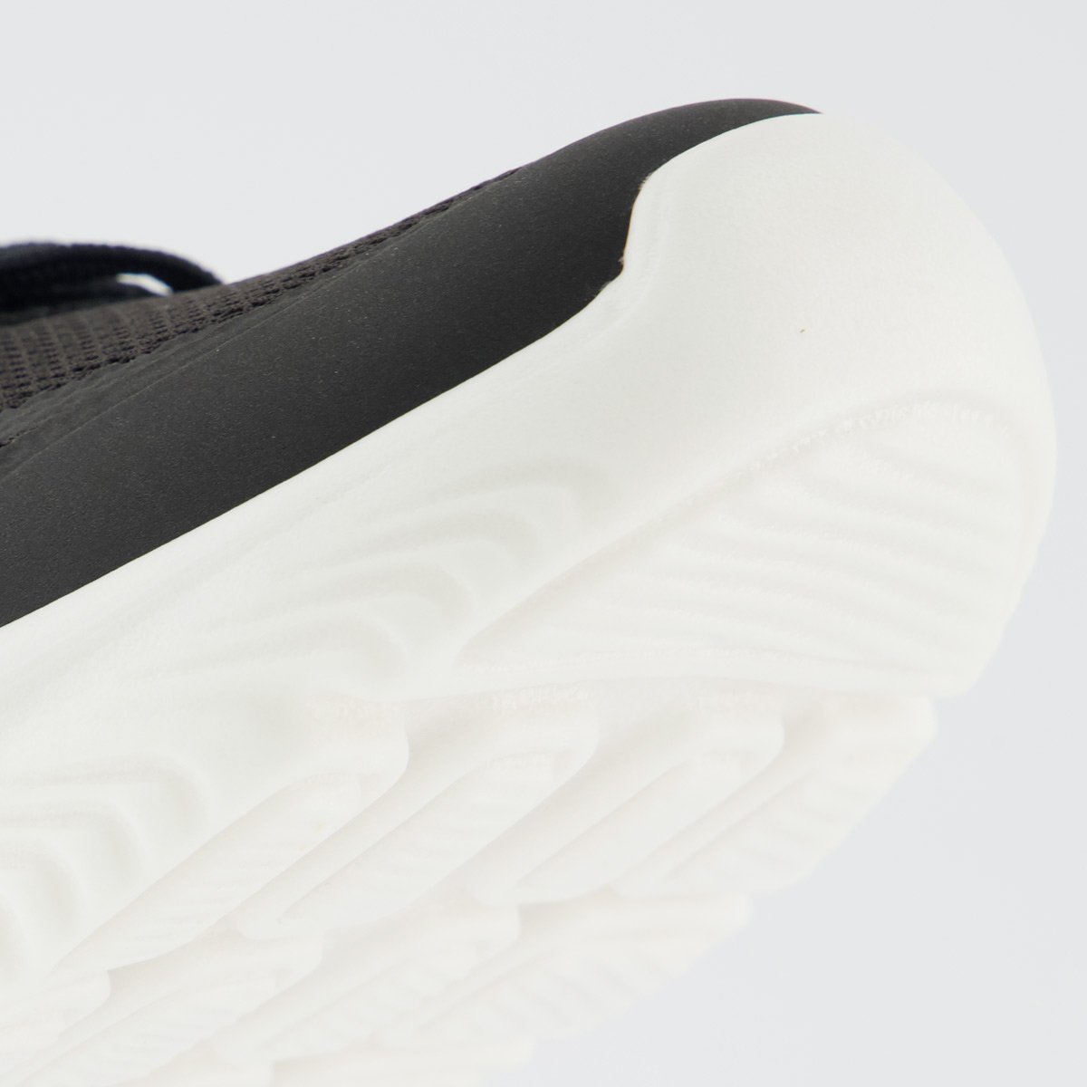 Tênis Skechers Go Walk Max Cushioning Preto e Branco Preto 8