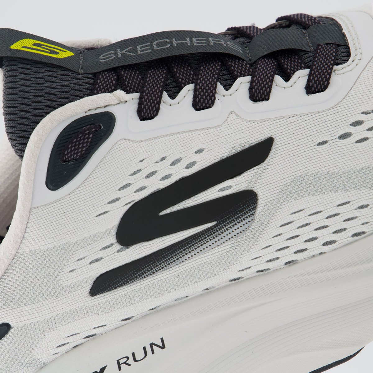 Tênis Skechers Max Run Branco e Azul Branco 7