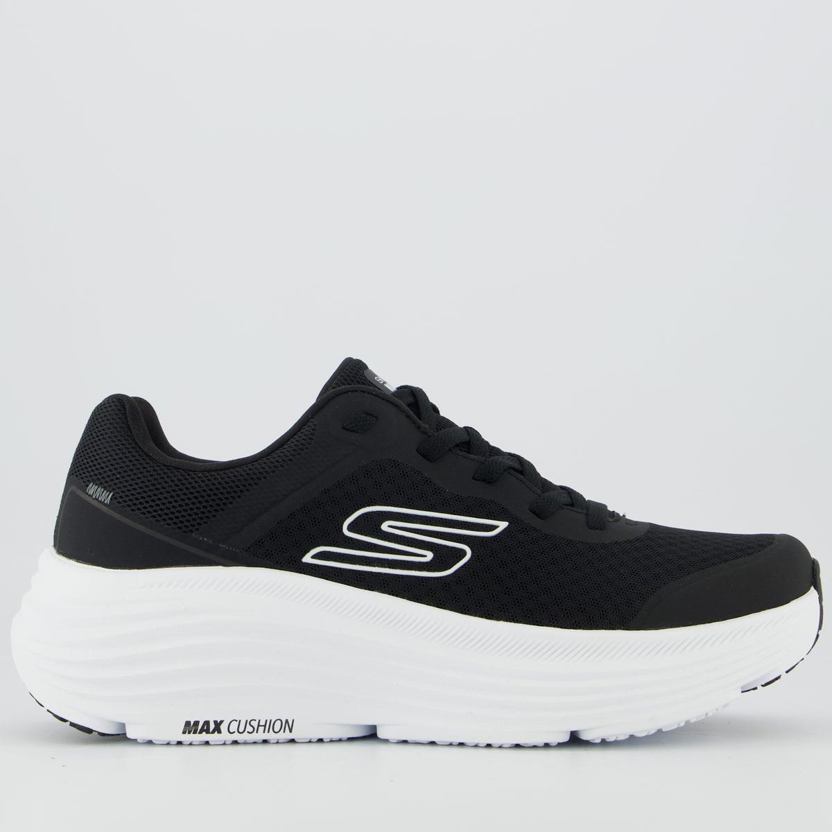 Tênis Skechers Max Cushioning Endeavour Preto e Branco