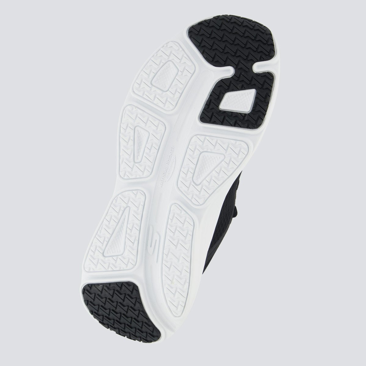 Tênis Skechers Max Cushioning Endeavour Preto e Branco Preto 5