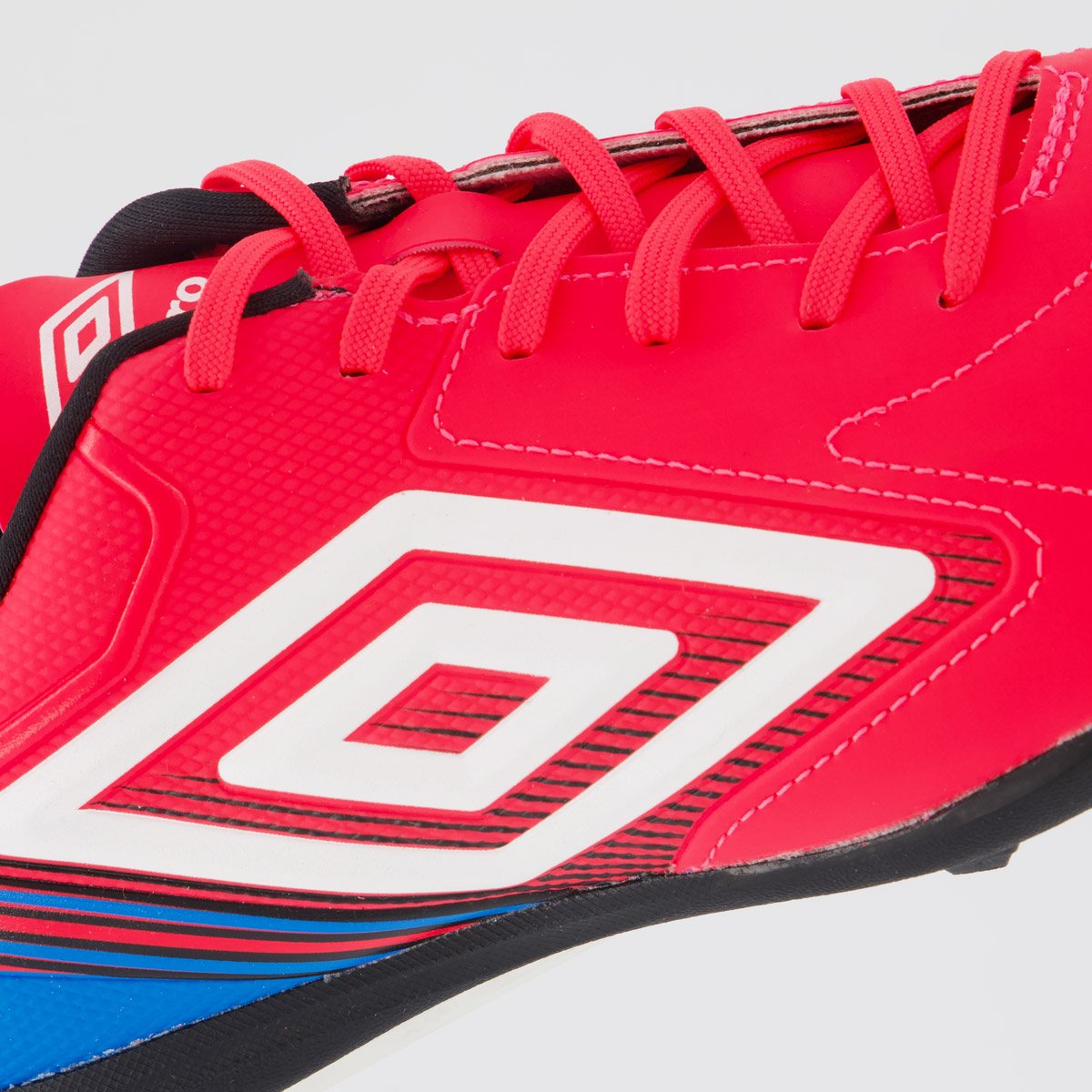 Chuteira Umbro Master Class Club Society Rosa e Azul Rosa 7