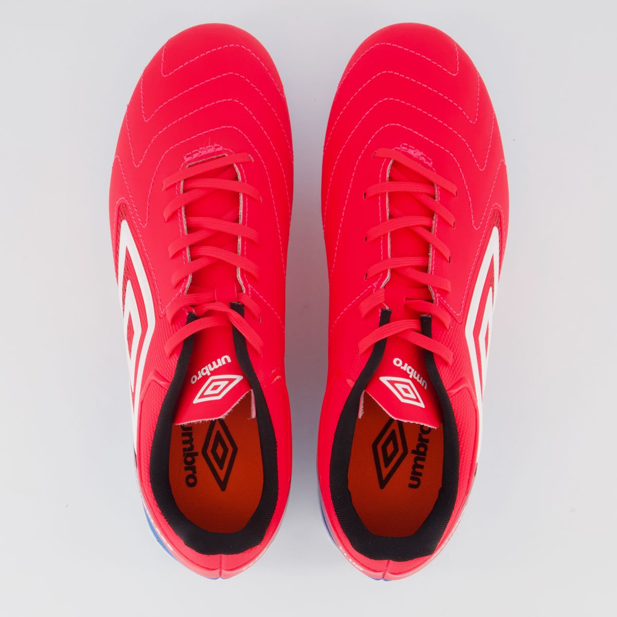 Chuteira Umbro Master Class Club Campo Rosa e Azul Rosa 4