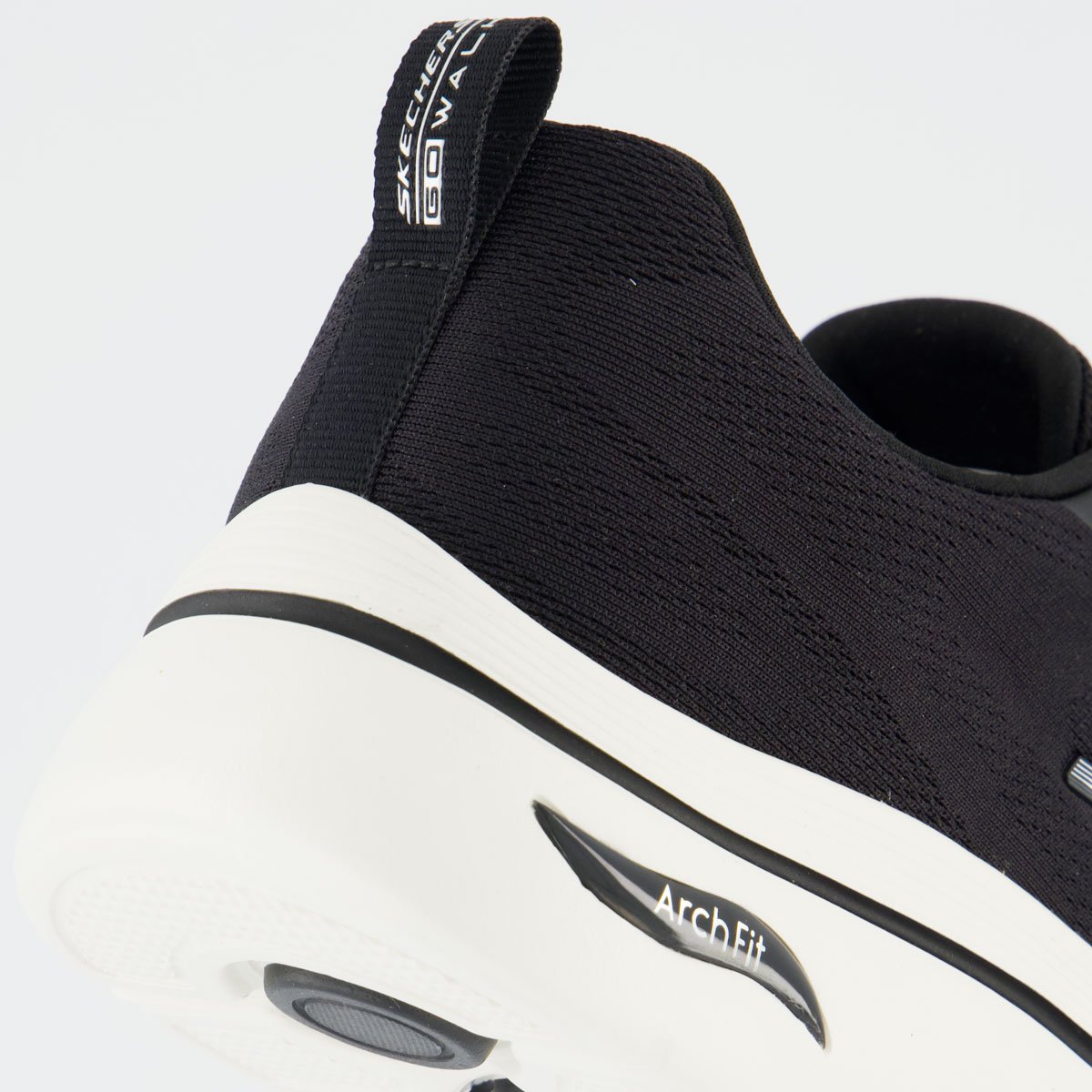 Tênis Skechers Go Walk Arch Fit 2.0 Preto e Branco Preto 6