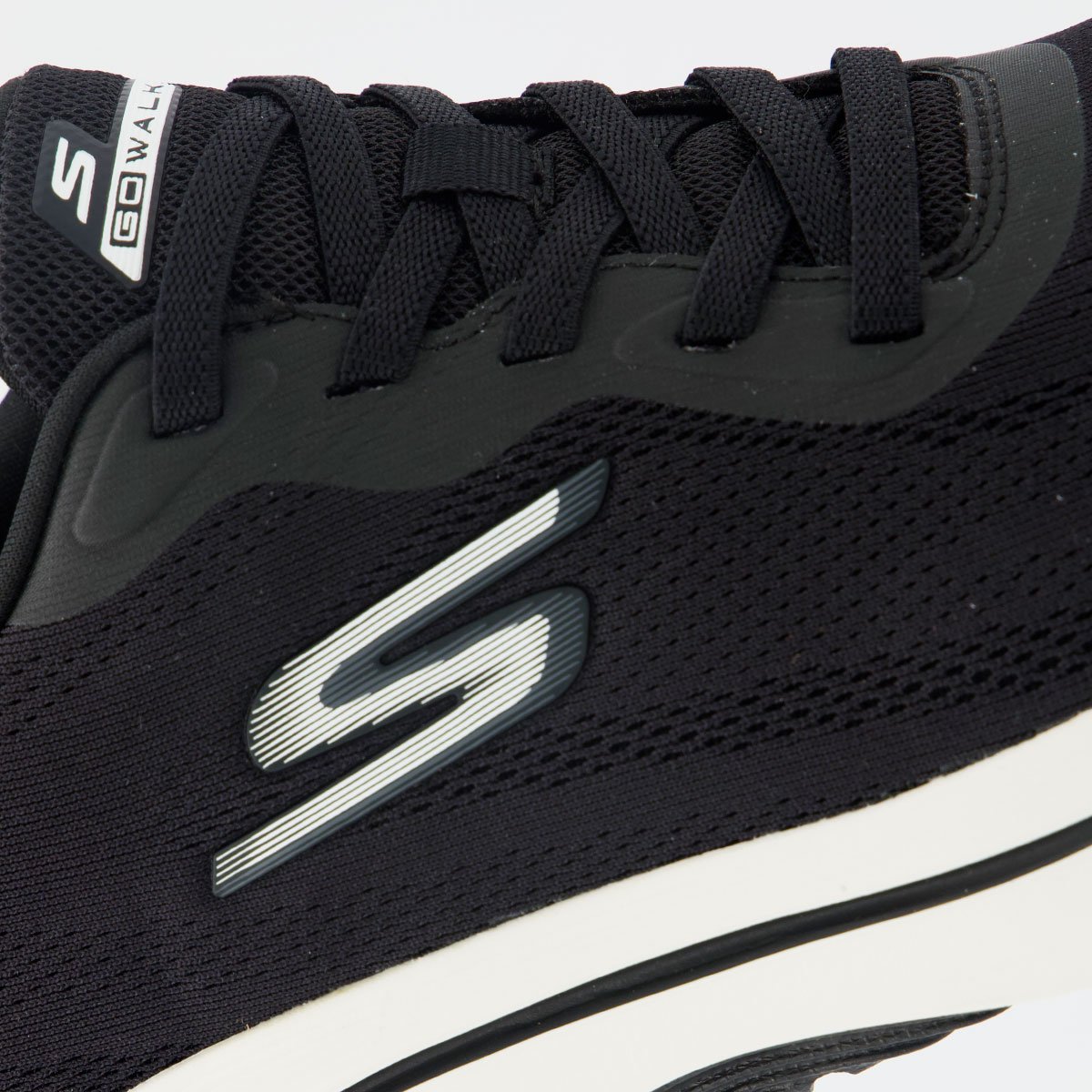 Tênis Skechers Go Walk Arch Fit 2.0 Preto e Branco Preto 7