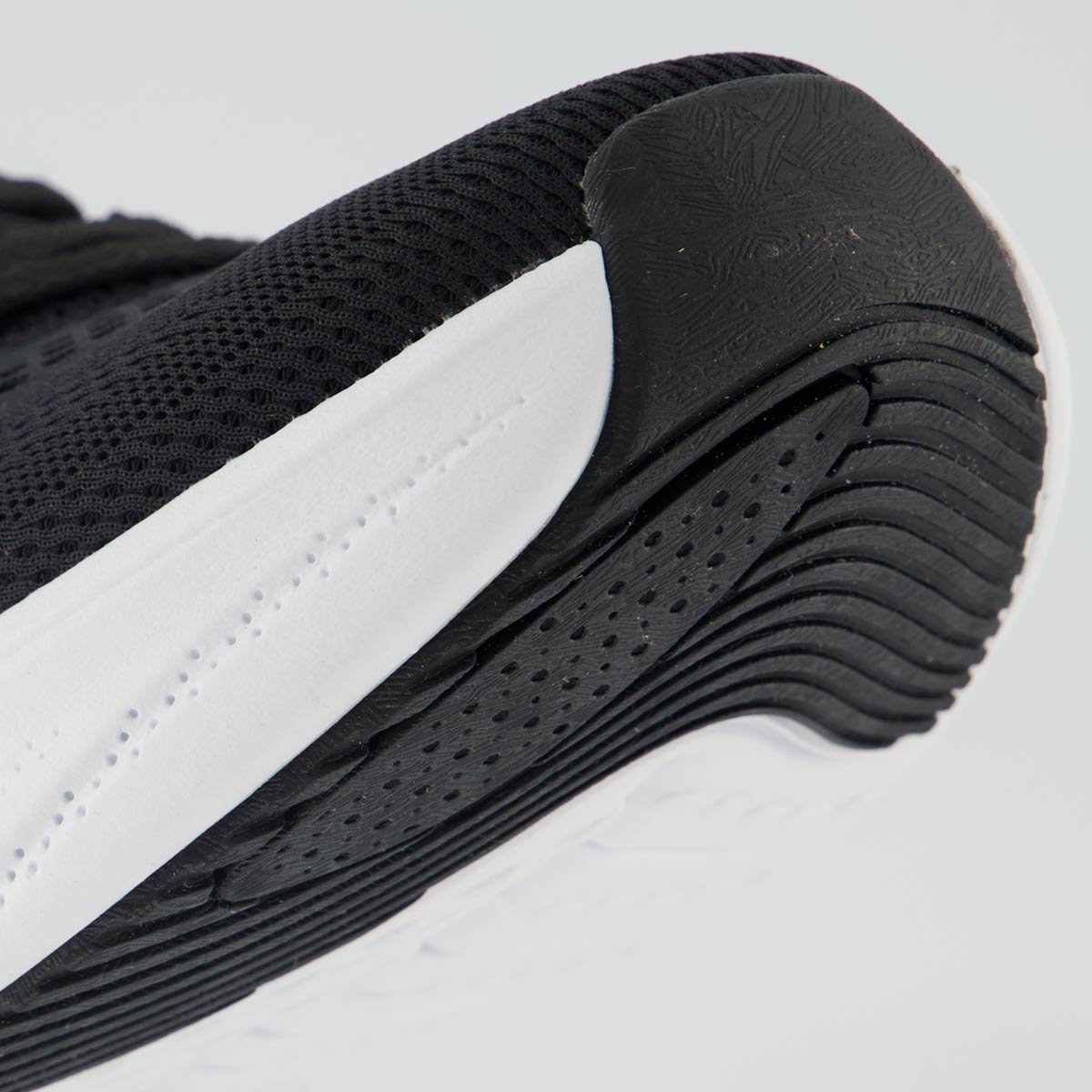 Tênis Skechers Skech Cloud Preto e Branco Preto 8