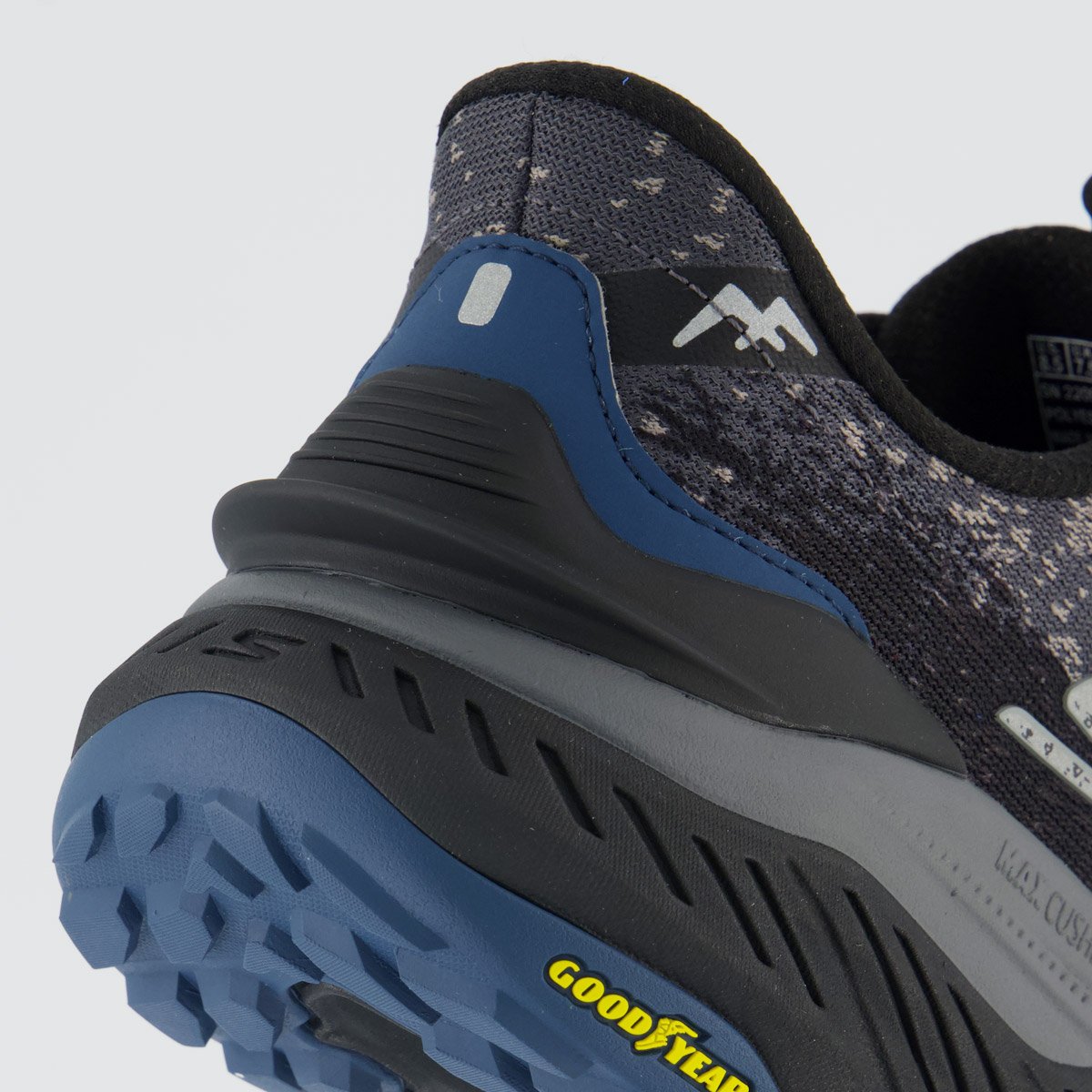 Tênis Skechers Max Cushioning Premier Trail Preto e Cinza Preto/Cinza 6