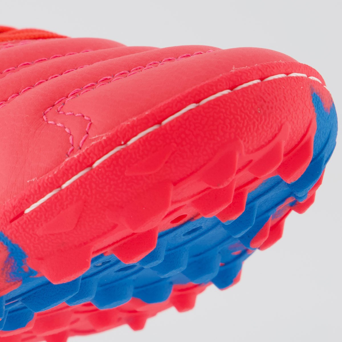 Chuteira Umbro Adamant Master Class Pro Bump Society Rosa e Azul Rosa 8