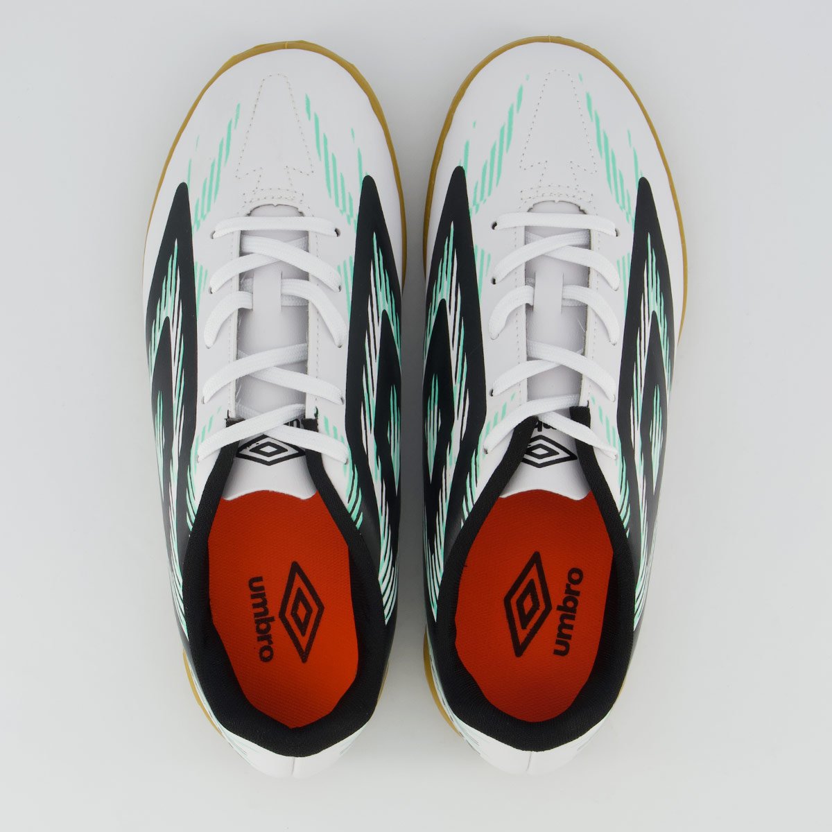 Chuteira Umbro Invictus Futsal Branca e Verde Branco/Verde 4