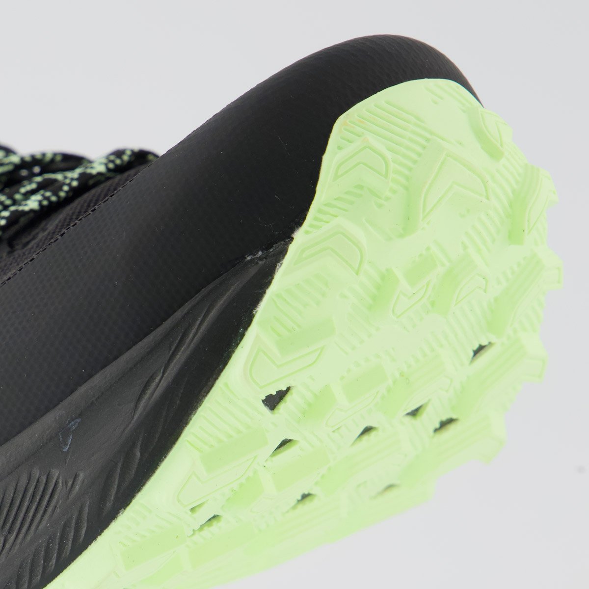 Tênis Asics Gel Sonoma 8 Preto e Verde Claro Preto 8