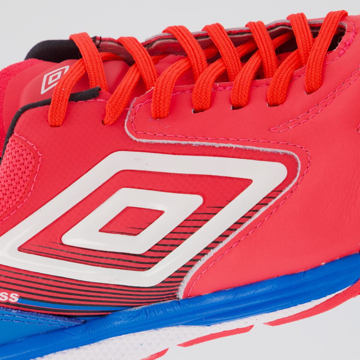 Chuteira Umbro Adamant Master Class Pro Bump Futsal Rosa e Azul Rosa 7