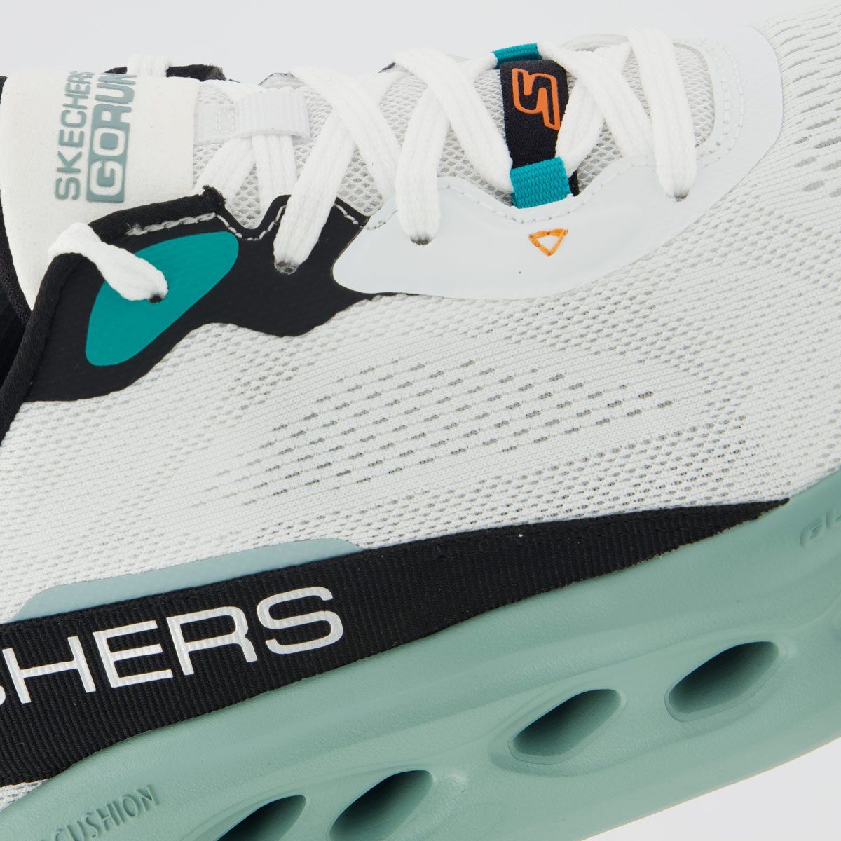 Tênis Skechers Max Cushioning Glide-Step Branco Branco 7