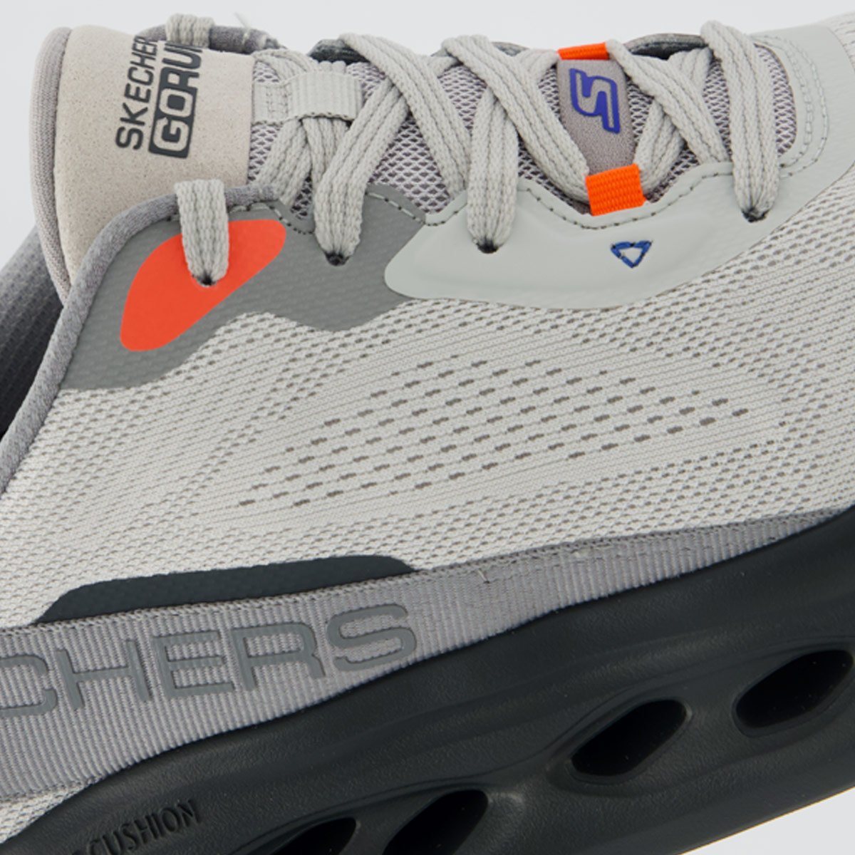Tênis Skechers Max Cushioning Glide-Step Cinza Branco/Cinza 7
