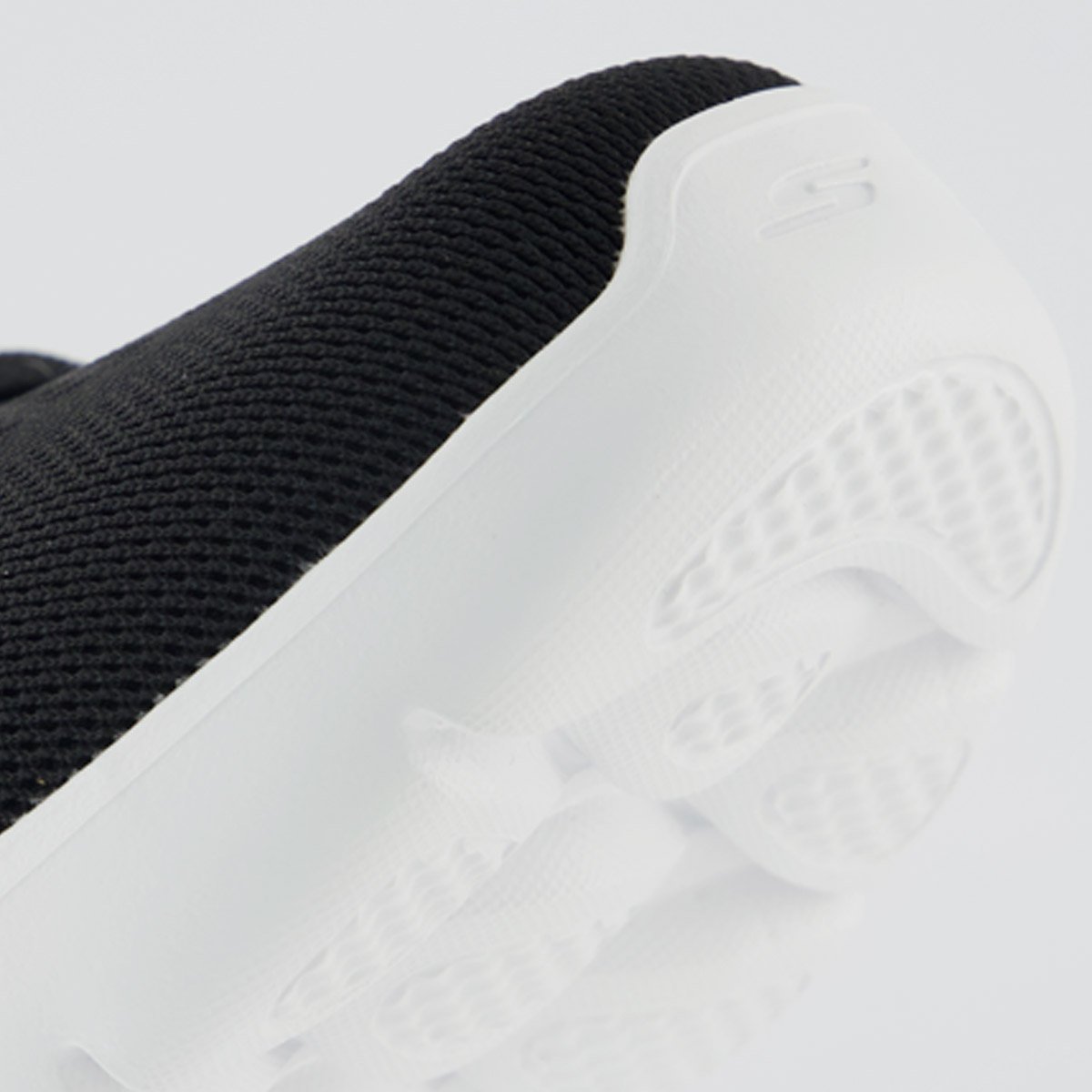 Tênis Skechers Go Walk Flex Preto e Branco Preto/Branco 8