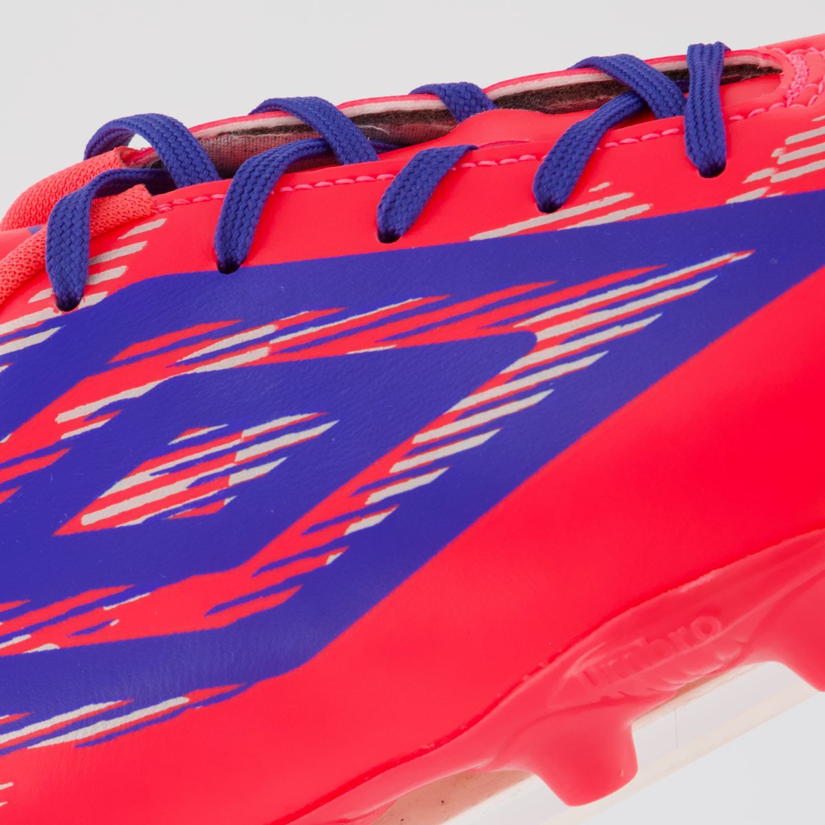 Chuteira Umbro Invictus Campo Rosa e Azul Rosa/Azul 7