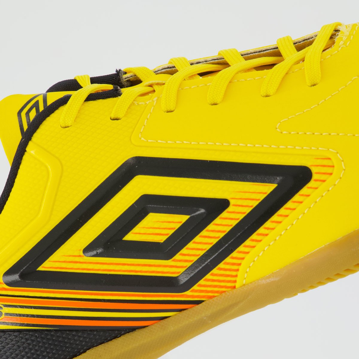 Chuteira Umbro Master Class Club Futsal Amarela e Preta Amarelo 7