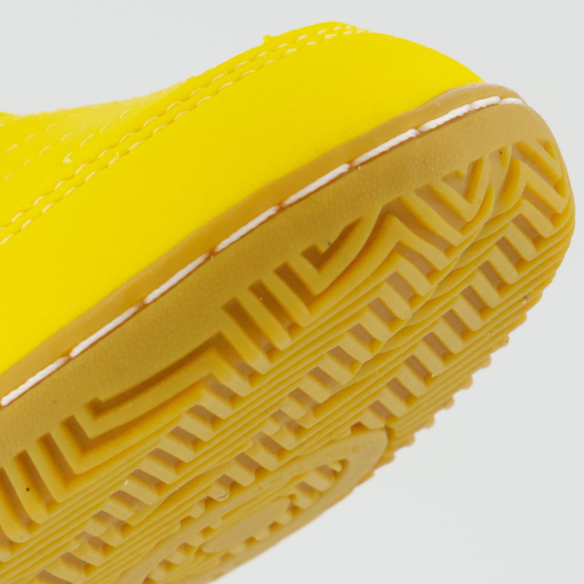 Chuteira Umbro Master Class Club Futsal Amarela e Preta Amarelo 8