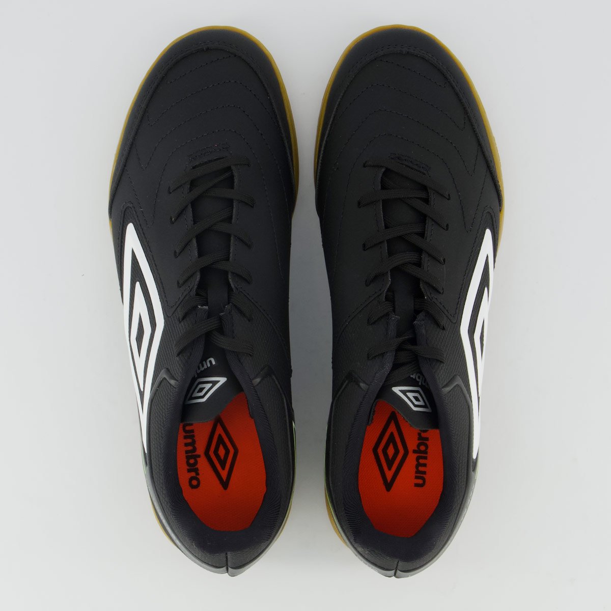 Chuteira Umbro Master Class Club Futsal Preta e Branca Preto/Branco 4