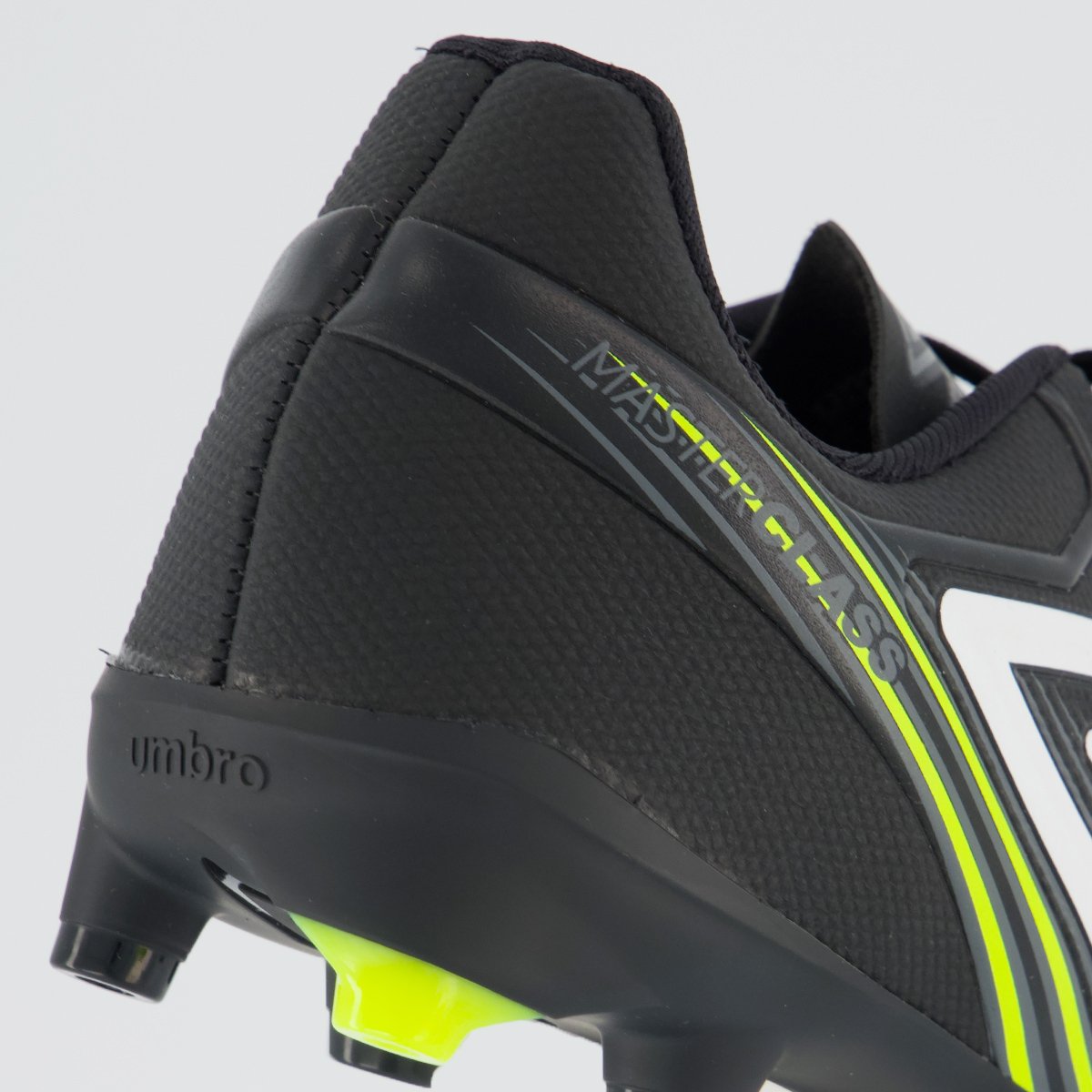 Chuteira Umbro Master Class Club Campo Preta e Verde Preto 6