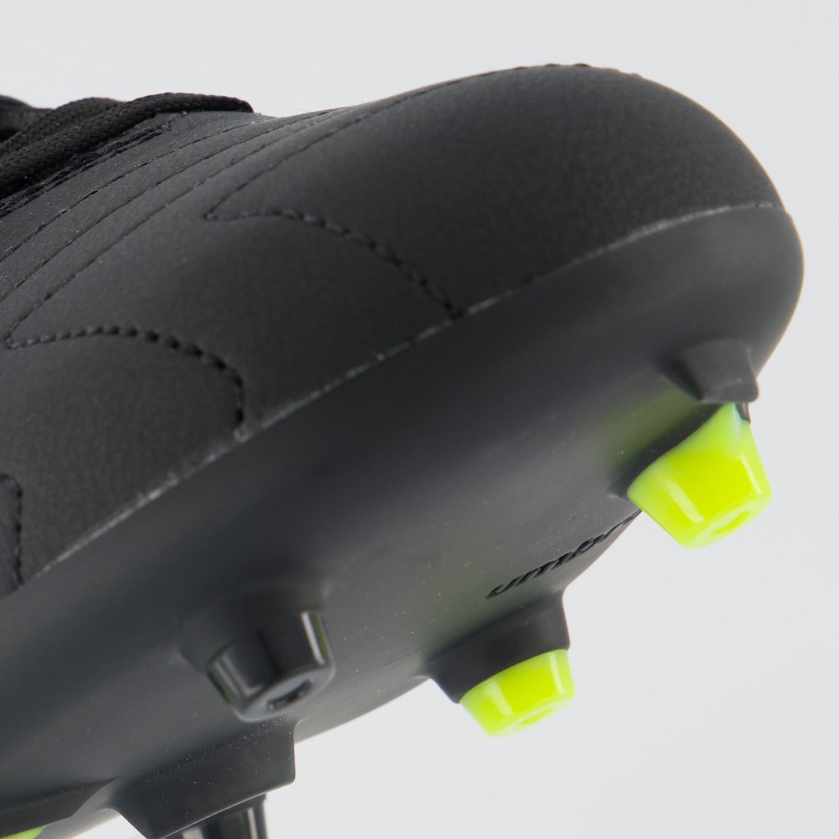 Chuteira Umbro Master Class Club Campo Preta e Verde Preto 8