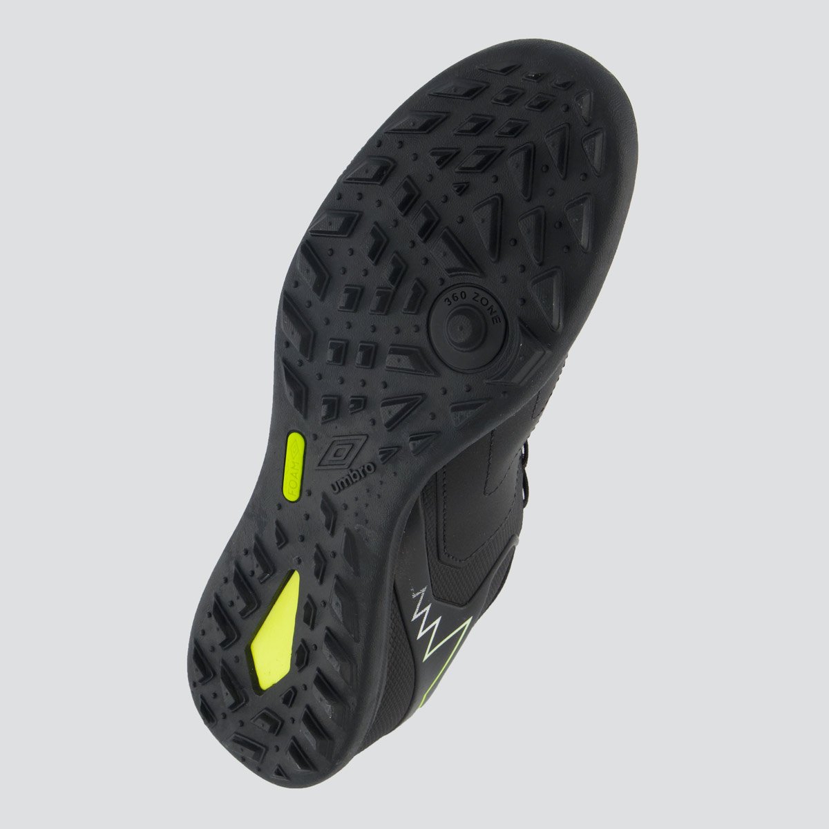 Chuteira Umbro Master Class Club Society Preta e Branca Preto 5
