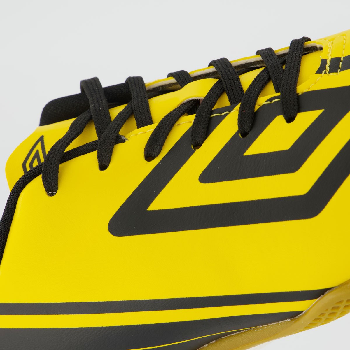 Chuteira Umbro Kick Futsal Amarela e Preta Amarelo 7
