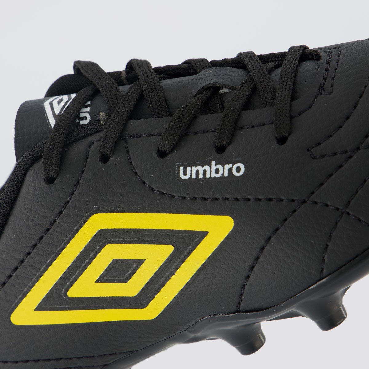 Chuteira Umbro Class Footballer Campo Juvenil Preta e Amarela Preto 7