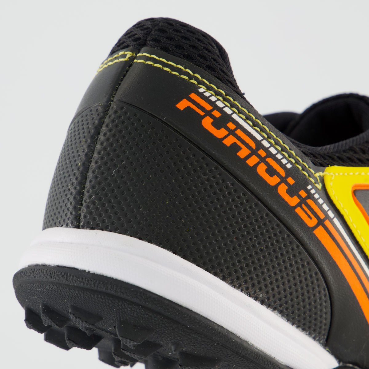 Chuteira Umbro Furious Society Amarela e Preta Amarelo 6